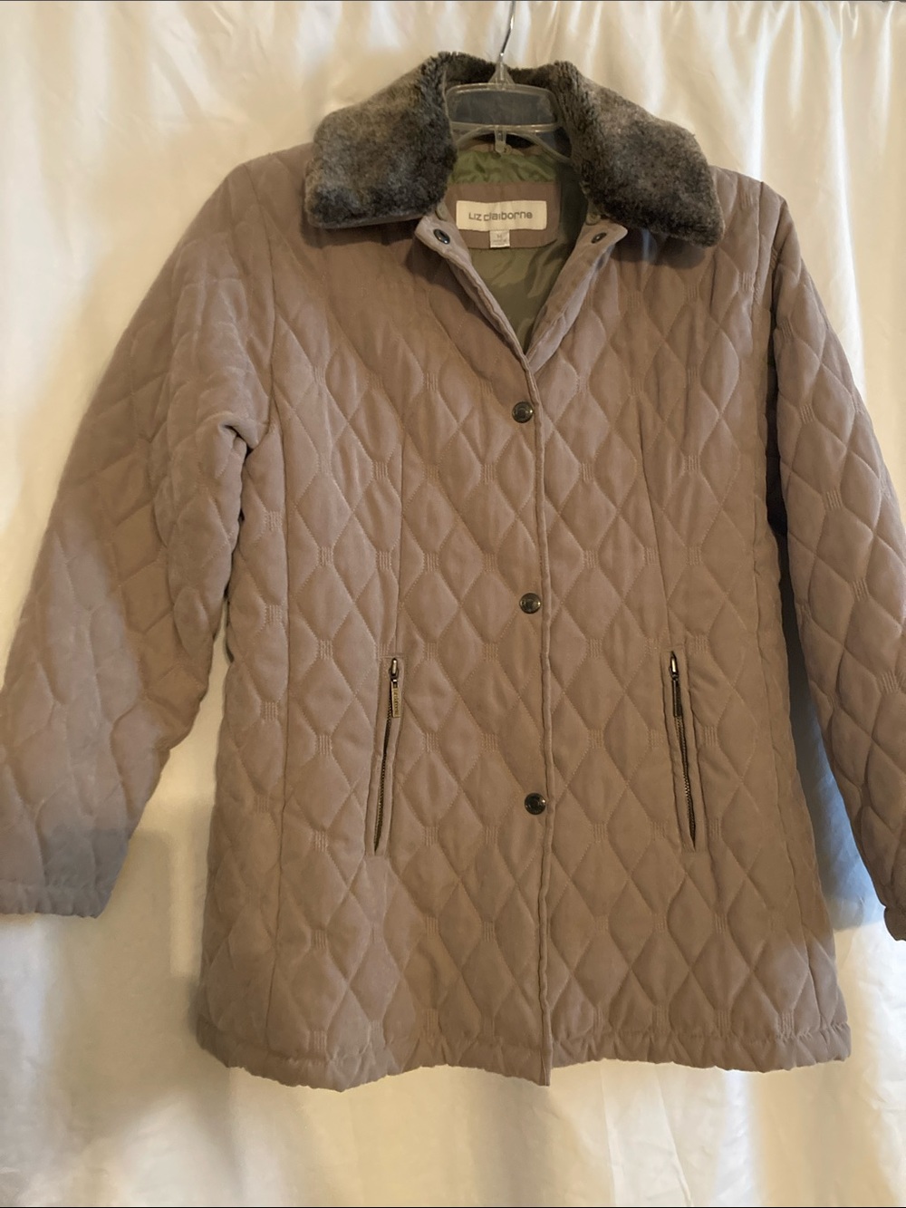 Liz Claiborne Quilted Coat with Faux-Fur Contrast Collar in Taupe size M